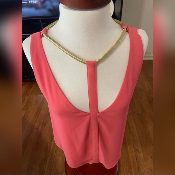❤️SOLD❤️BCBG Maxazria Gold Rope V-Neck Coral Tank top size Small - Picture 5 of 9